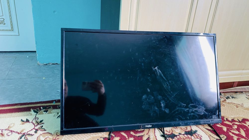 Продам ТВ Haier работает без проблем пульт нету без пульта договаримья