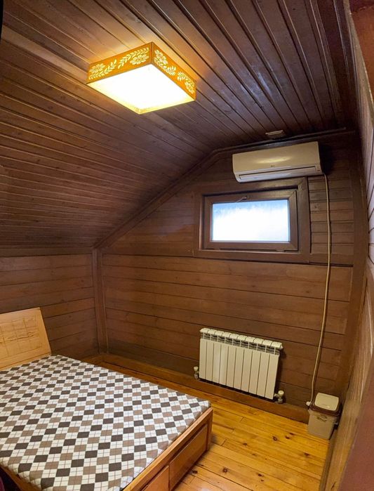 Деревянный двух этажный сруб