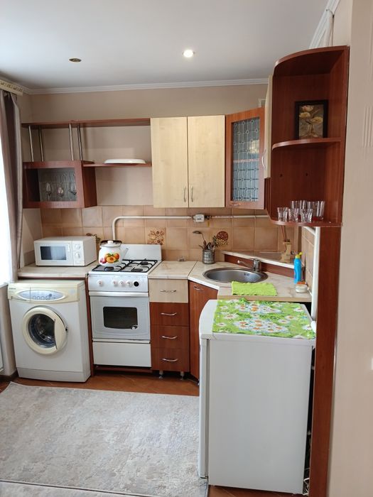 1 ком, ЖД вокзал, маг Радуга