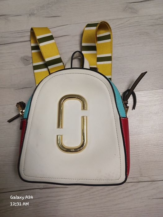 Бу сумки рюкзак.