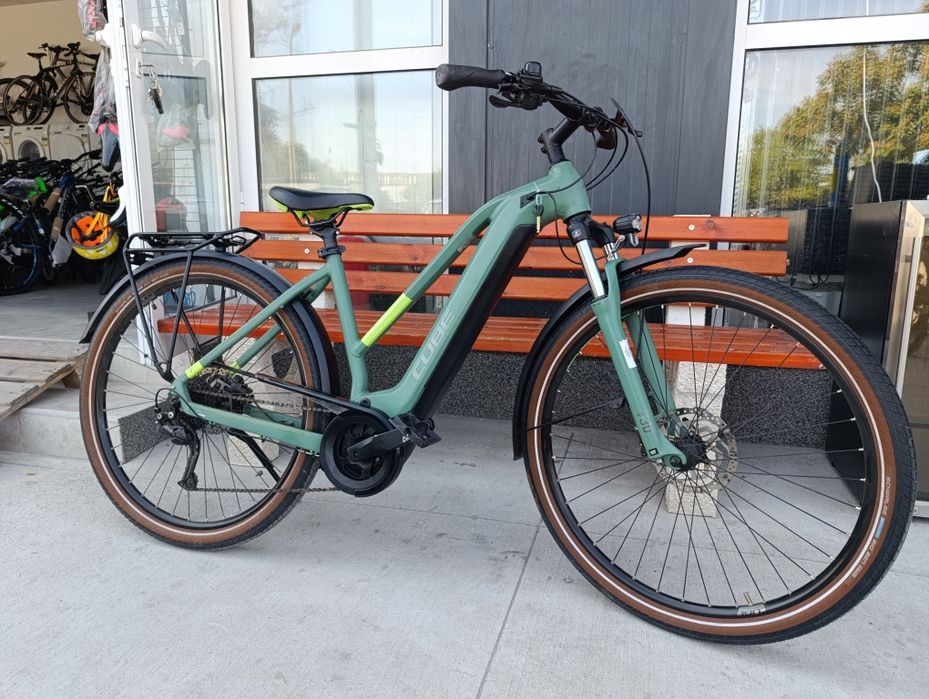 Електрически велосипед CUBE TOURING  2023г