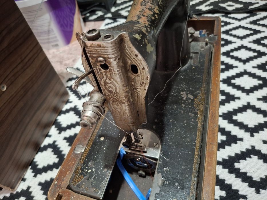 Швейная машинка ручная