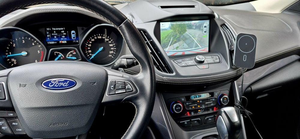 Kuga "Vignale" 4x4 automat Euro 6