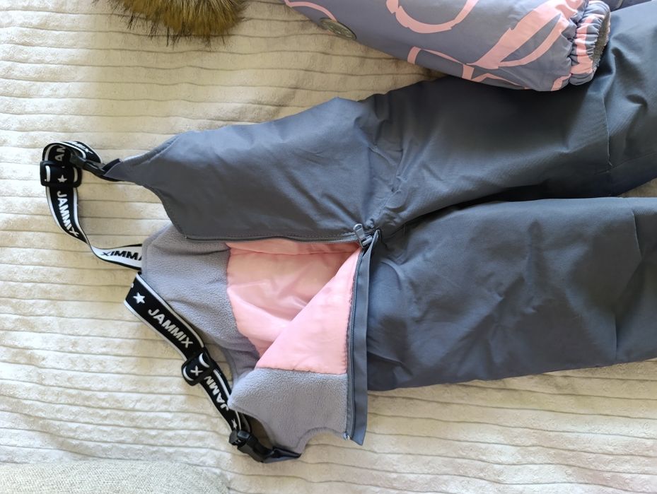 Продам зимний костюм на девочку