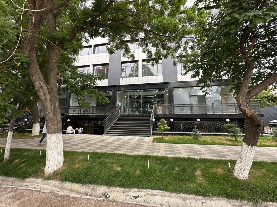 Коммерция 992 м², 18 комнат, первая линия, Askiya City