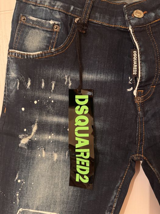 Blugi scurti Dsquared2 marimea 50