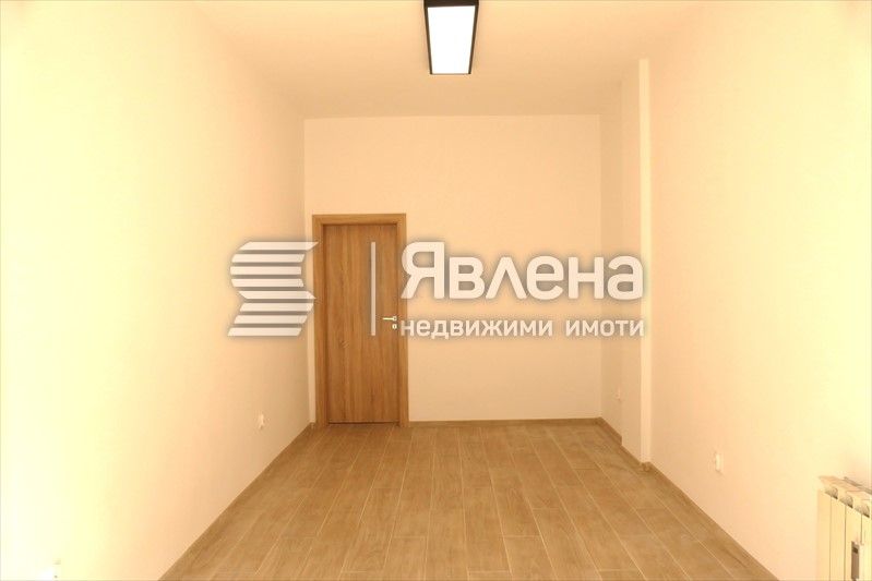 Дава се под наем Магазин в София, Иван Вазов - 22 кв.м за 395 € - Снимка #2