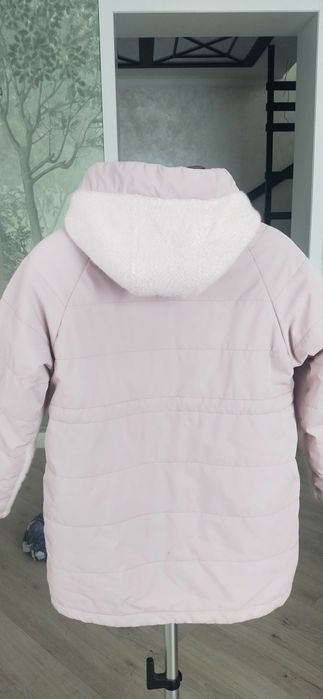 Продам куртка весна