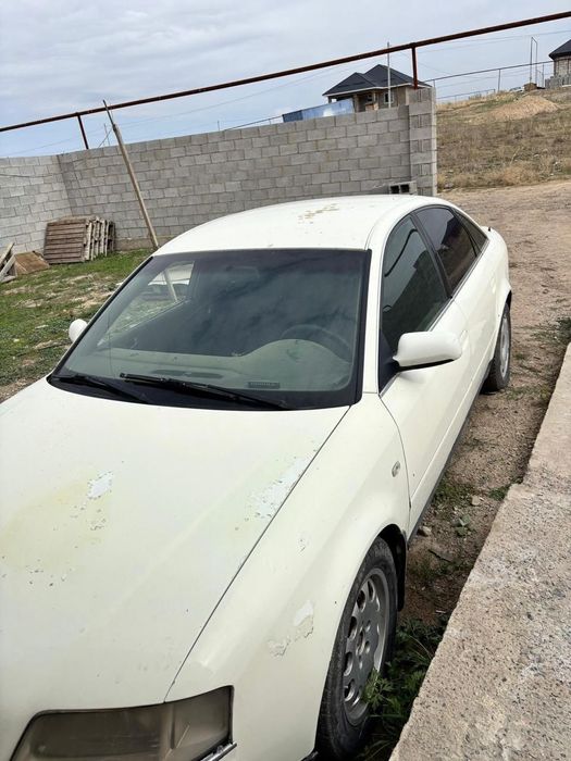Audi A6 2000 года