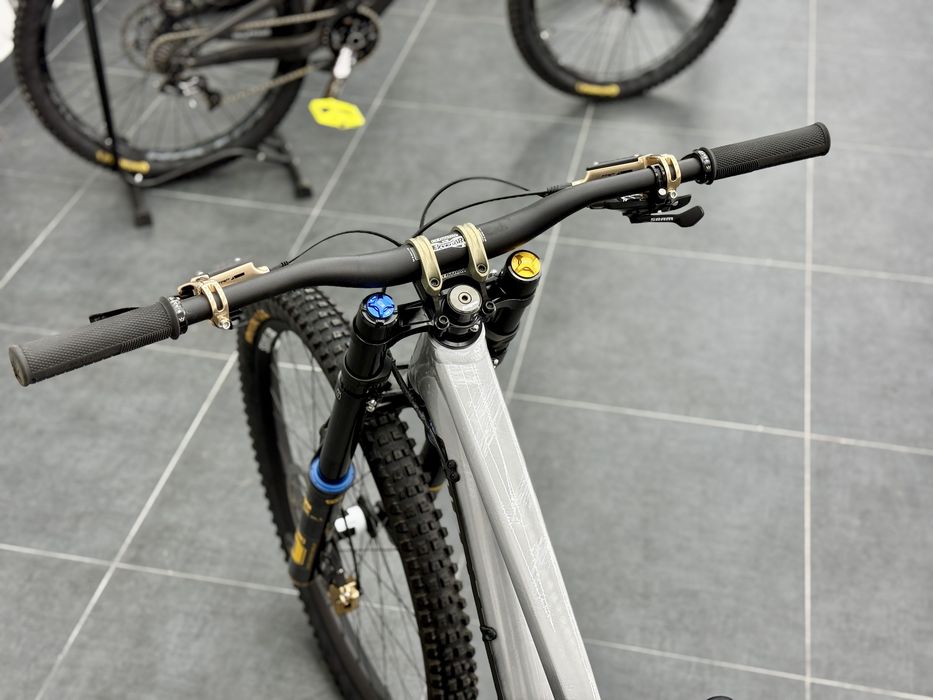 Specialized Demo Race 2026 S4/L размер 29 цола 1x7 Sram GX НОВ!