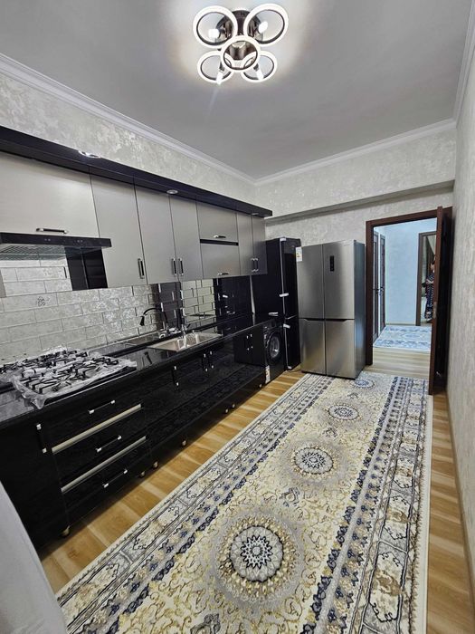 Buxoroda kvaritira uy xonadon sotiladi 3 xonali 84m² 3-qavat.