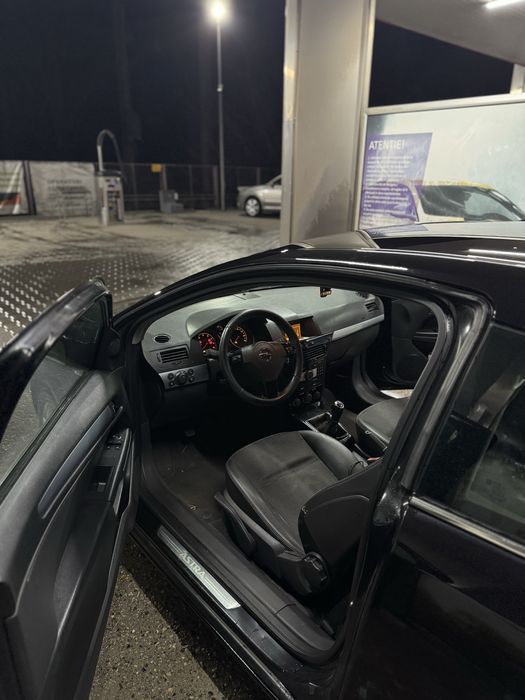 Vând Opel Astra H GTC