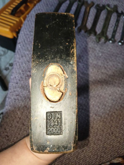 Молоток ручной слесарный 2 кг б.у.