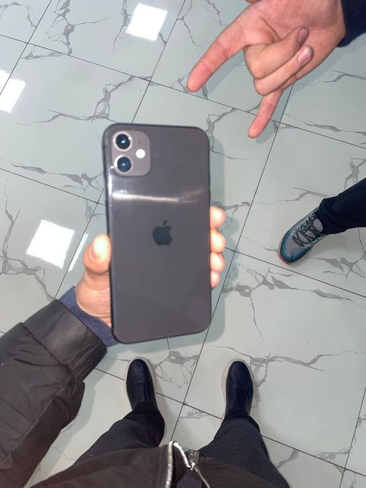 iPhone 11  black
