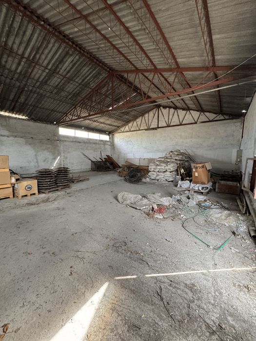 Vand Hala cu birouri Calea Prutului