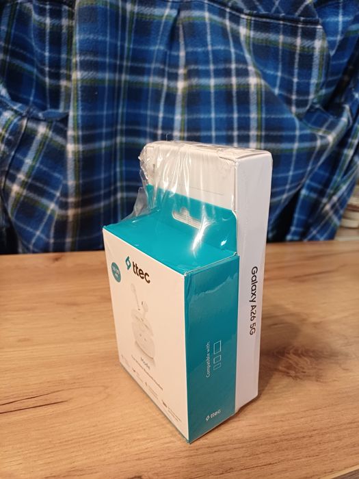 Samsung Galaxy A26 + слушалки