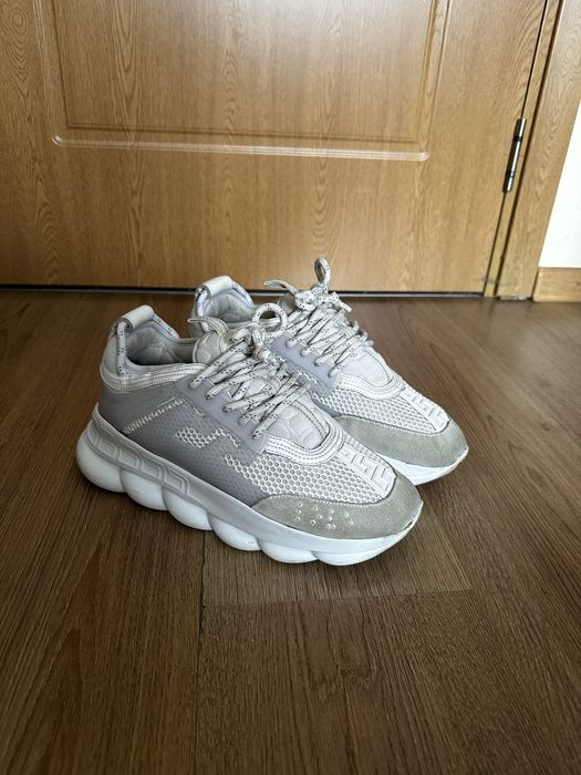 Versace chain reaction