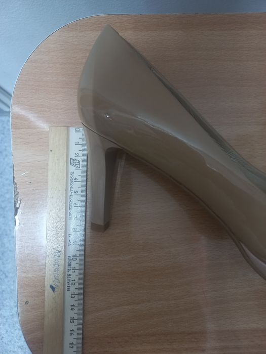 Туфли новые 40р( маломерят)