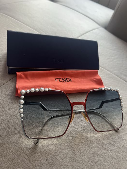 Оригинални слънчеви очила FENDI