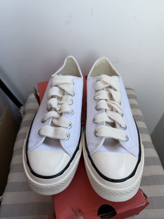 Converse Chuck tenesi unisex albi cu sireturi oversized marimea 41.5 noi originali