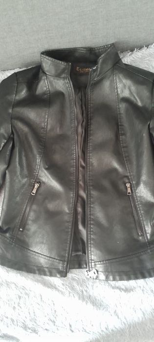 Продам женские  вещи