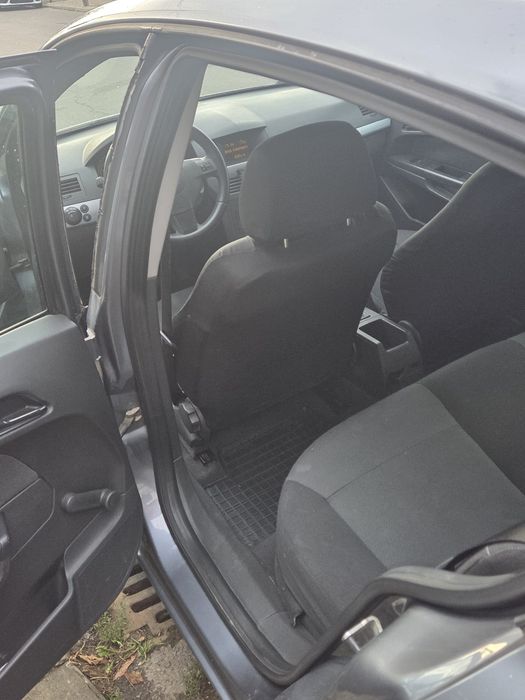 Vând opel astra h