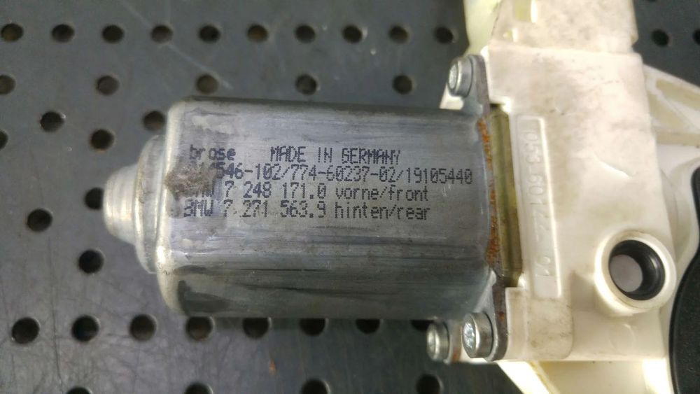 Motoras macara stanga spate bmw seria 5 f10 f11 72481710 72715639