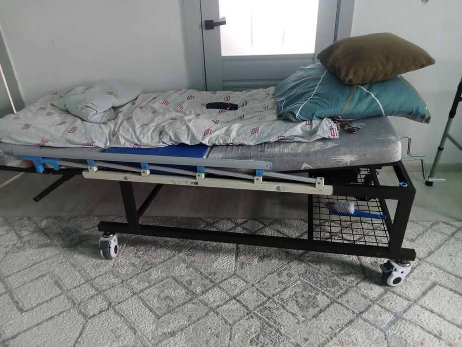Кровать для больных