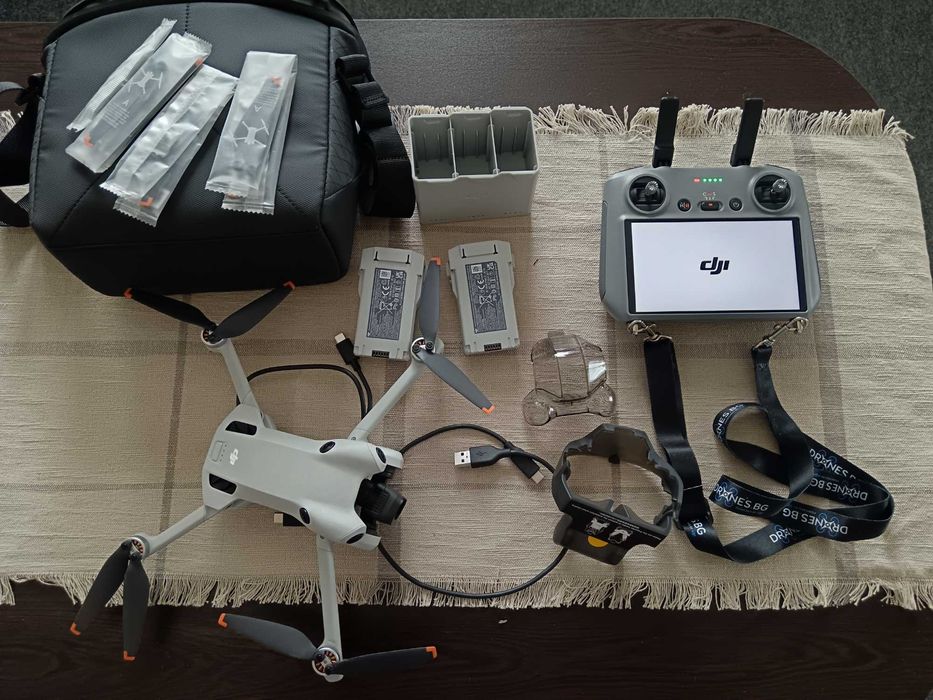 DJI  Mini 4 Pro Fly More Combo (DJI RC 2)