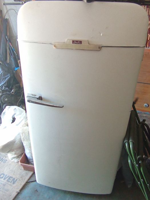 Продам холодильник