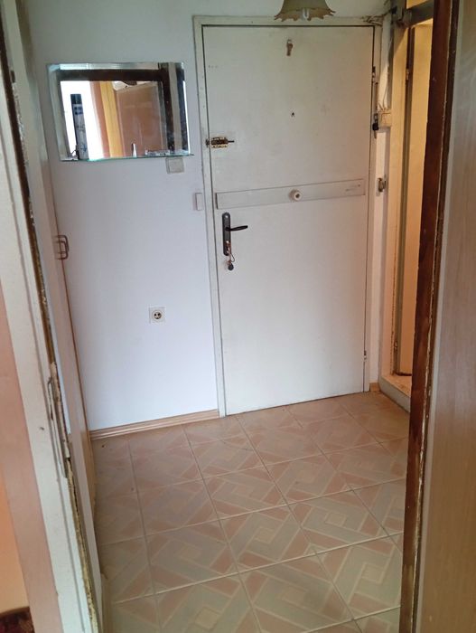 Дава се под наем Двустаен апартамент в Шумен, Болницата - 37 кв.м за 204 € - Снимка #5