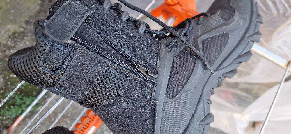 Vând bocanci barbati nr. 43