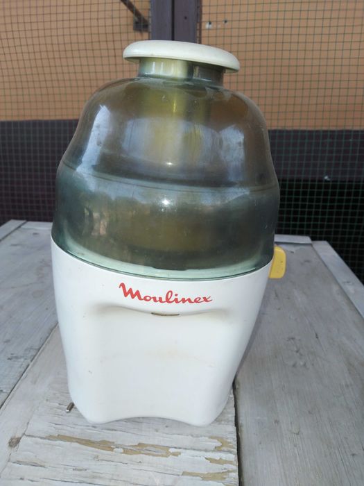 Продаётся соковыжималка moulinex