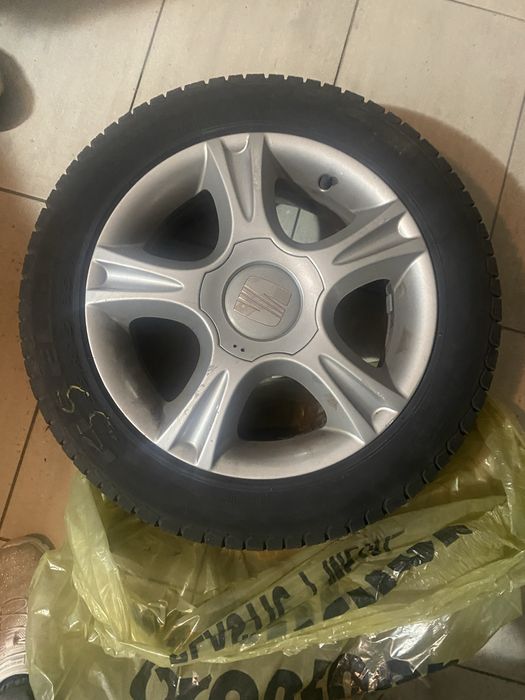Vand 4 jante aliaj cu cauciucuri Seat Ibiza