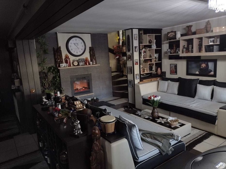 Casă de vânzare Cartier 23 August