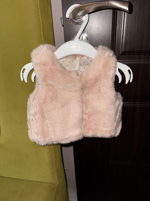 Бебешко пухено елече в розово