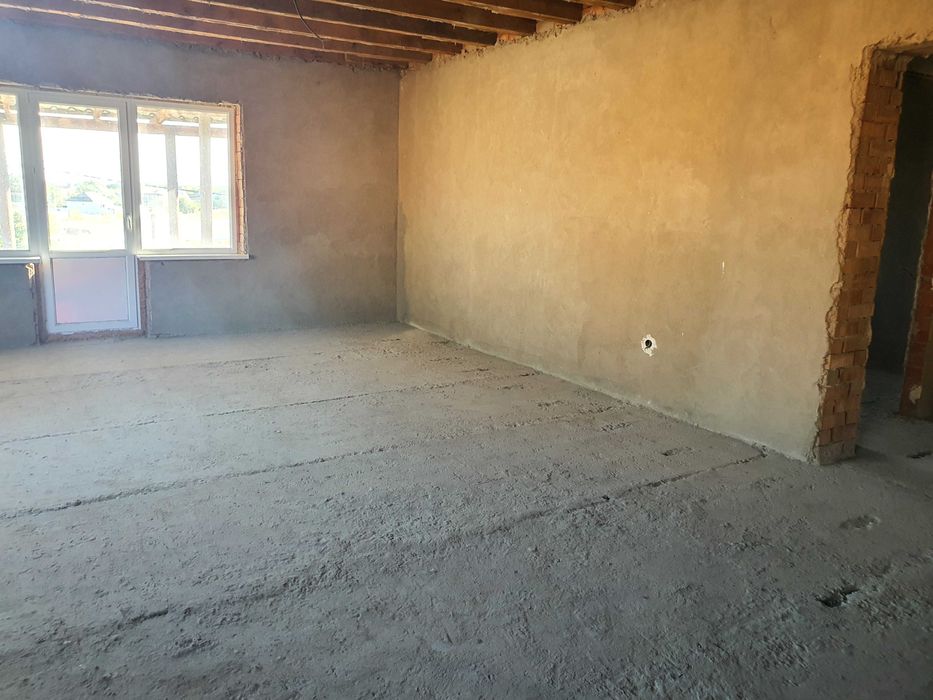 Спутник 22-Нужен Ремонт-9 ком-401 м²-8.25 сот.