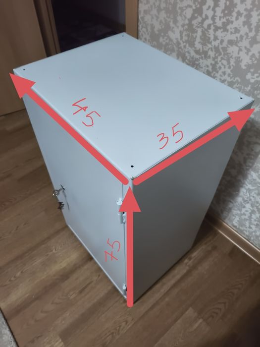 Продаю металлический Сейф