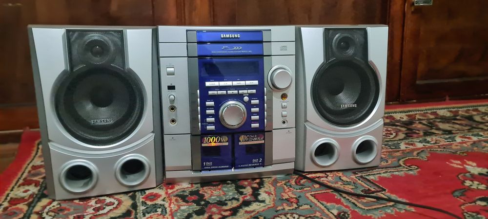 Музыкальный центр