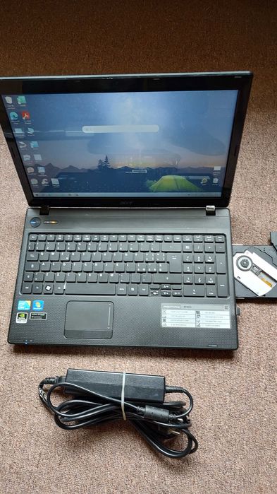 Laptop Acer Aspire 5742G, 15” Intel i5, windows 8, sau SSD Windows 10