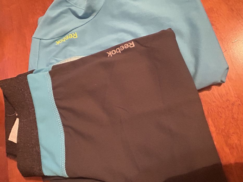 Продам  двоику Reebok