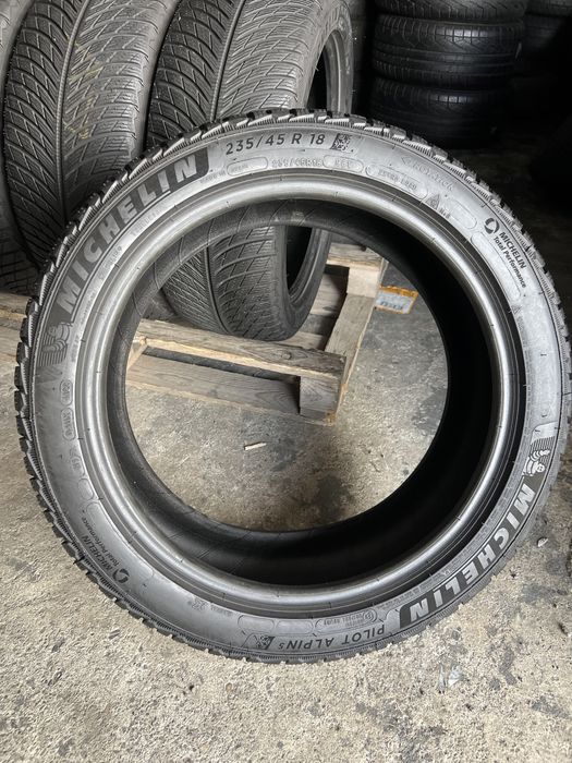 4 anvelope de iarna 235/45/18 Michelin DOT 2022!