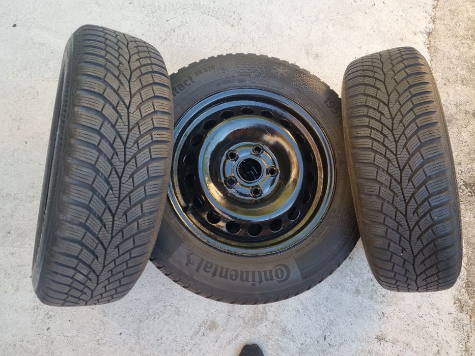 Anvelope iarnă Continental 195/65 R15 + jante tablă 5×112
