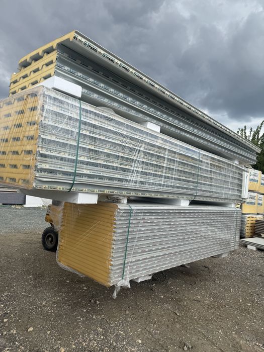 Panou Sandwich 4 cm Hala Metalică / Garaj