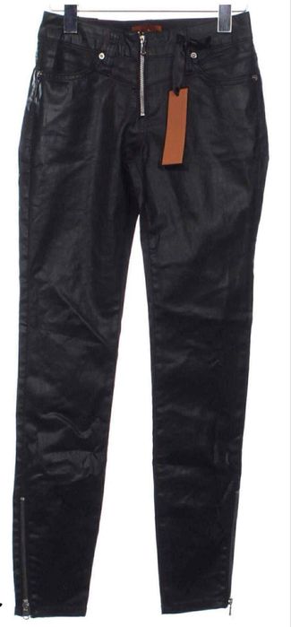 Дамски комплект бюстие с панталон