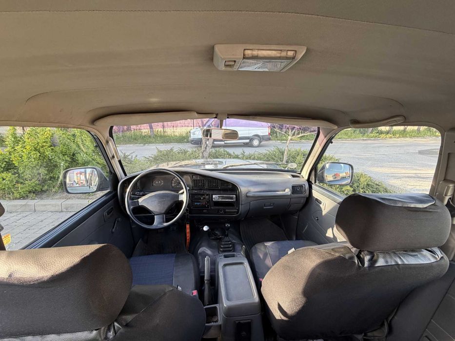 Toyota Land Cruiser HJ 80 Autoutilitara/ Vehicul istoric