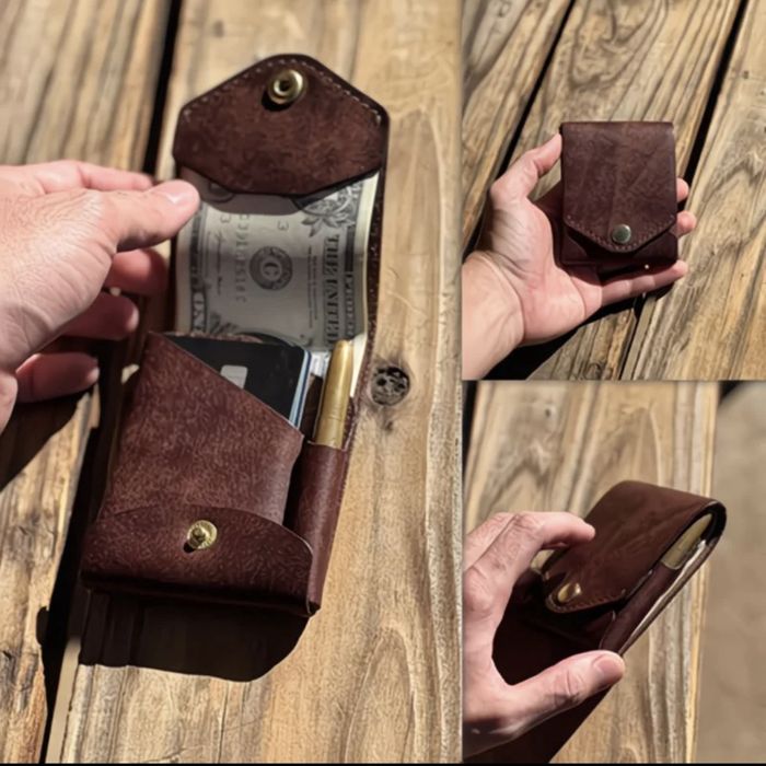 Продается классический кошелек.