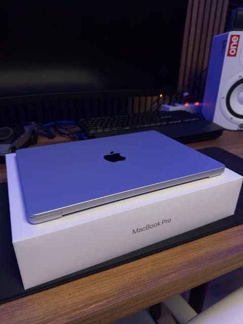 MacBook PRO M4 24gb Ram 12c/16c GPU /512GB SSD