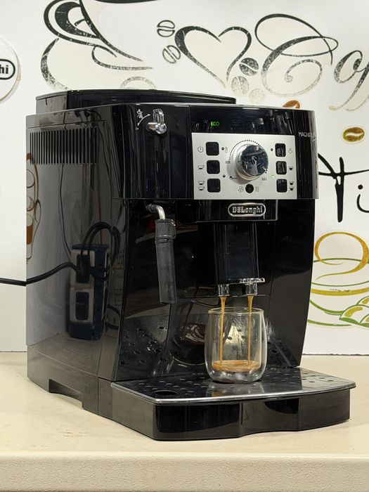 Кафемашина кафе автомат delonghi magnifica S с гаранция