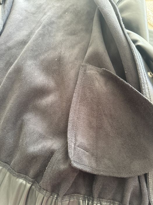 Кожанка женская 2000тг.